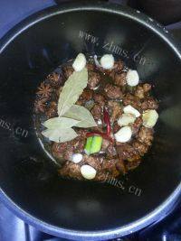 记忆中的土豆炖牛肉做法图解7)