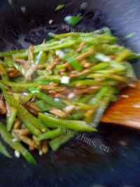 家常菜尖椒炒肉丝