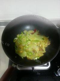 美味的清炒笋片做法图解6)