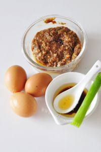 家常菜肉饼蒸蛋做法图解1)