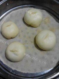 自制牛奶豆沙包做法图解11)