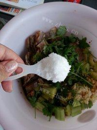 家常菜猪头肉拍黄瓜做法图解9)