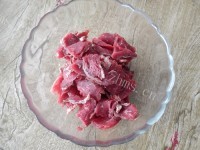 脆嫩可口的冬笋炒牛肉做法图解1)