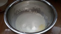 妈妈最爱的迷你夹心松饼做法图解3)