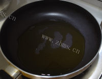 美味的香煎鲳鱼做法图解4)