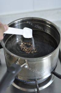 独特的腌蒜苔做法图解6)