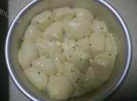 美味的炼乳土司做法图解8)