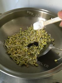 家常菜清炒黄豆芽做法图解5)