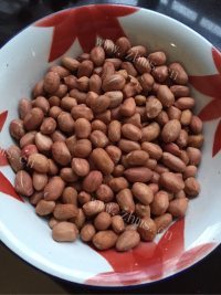 好吃的炒花生米做法图解1)