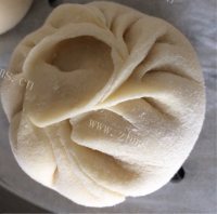 美味营养的豆沙包做法图解3)