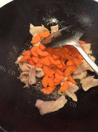 家常菜西葫芦炒肉做法图解6)