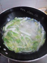 简单的白菜粉丝汤做法图解8)