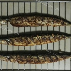 独特的烤秋刀鱼