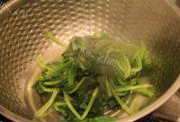 家常菜麻酱拌菠菜做法图解4)