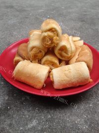 美味的肉松卷做法图解10)