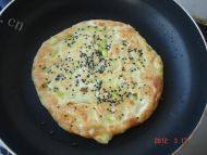 黑芝麻葱油饼做法图解6)