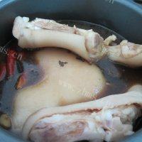 凉拌猪蹄自制做法图解2)