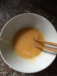 家常菜韭黄炒鸡蛋做法图解2)