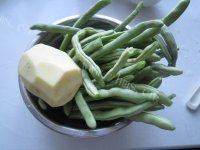 家常菜芸豆烧土豆做法图解1)