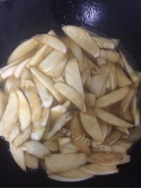 家常菜素炒茭白做法图解6)