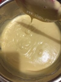 自制草莓奶油蛋糕卷做法图解10)