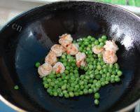 家常菜青豆炒虾仁做法图解8)