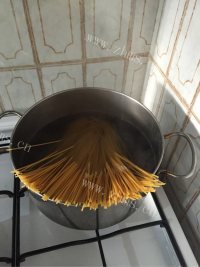 回味无穷的小南瓜培根意面做法图解2)