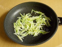 美味的杂蔬炒鸡蛋做法图解16)