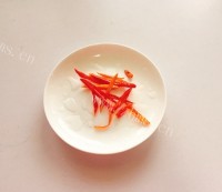 五味俱全的白灼秋葵做法图解7)