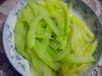 家常菜芹菜炒鸡胗做法图解5)