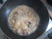 家常菜毛豆烧鸡块做法图解6)