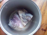 家常菜豆干炒腊肉做法图解1)