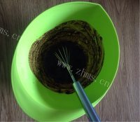 色泽鲜亮的红丝绒蛋糕做法图解5)