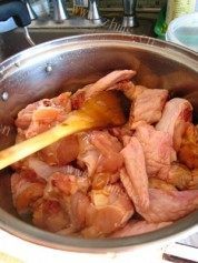 美味辣子鸡翅做法图解1)