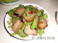 家常菜尖椒炒腊肉