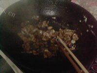 「美味可口」芹菜炒肉做法图解6)