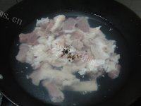家常红烧肉焖土豆做法图解2)