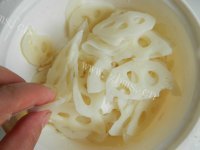 自制滋味炝莲藕做法图解7)