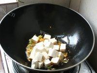 「美味可口」麻辣豆腐做法图解6)