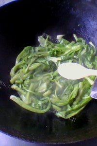 迷人的清炒生菜做法图解9)