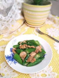 家常菜秋葵炒肉