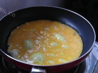DIY韭菜鸡蛋煎饺做法图解6)