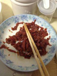 老爸的蒜苗炒肉做法图解2)