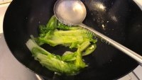 唇齿留香的蒜蓉生菜做法图解11)