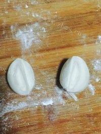 色泽鲜亮的椰蓉开口酥做法图解9)