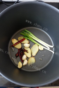 下饭芋仔红烧肉做法图解4)