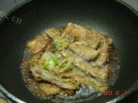 美味的家炖带鱼做法图解8)
