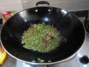 好吃的芸豆炒肉做法图解4)