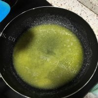 自制核桃牛轧糖做法图解3)
