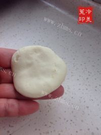美味健康的土豆枣泥芝麻饼做法图解9)